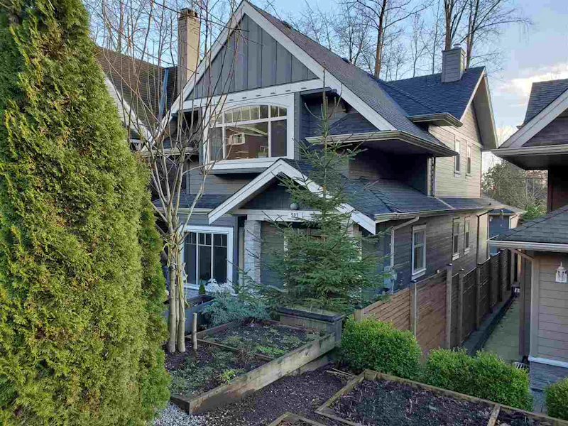 527 W 28th Street, North Vancouver BC V7N 2J6