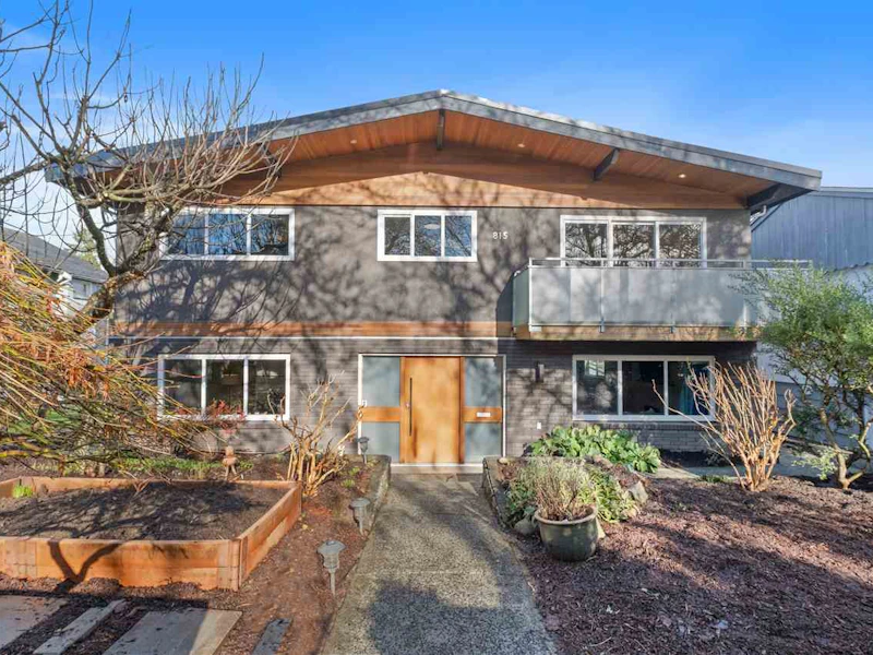 815 E 23rd Avenue, Vancouver BC V5V 1Y3