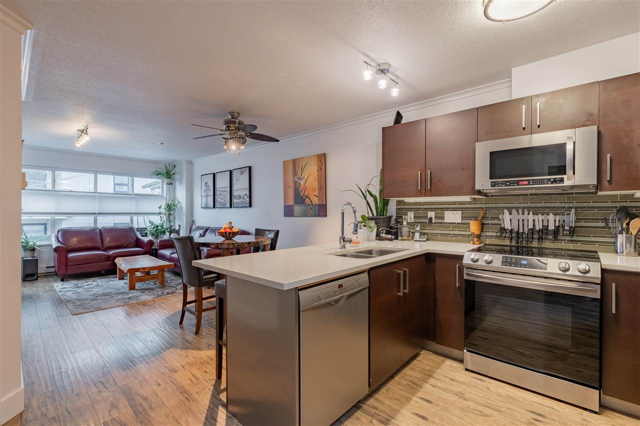 410-108 W Esplanade, North Vancouver, BC, V7M 3M8