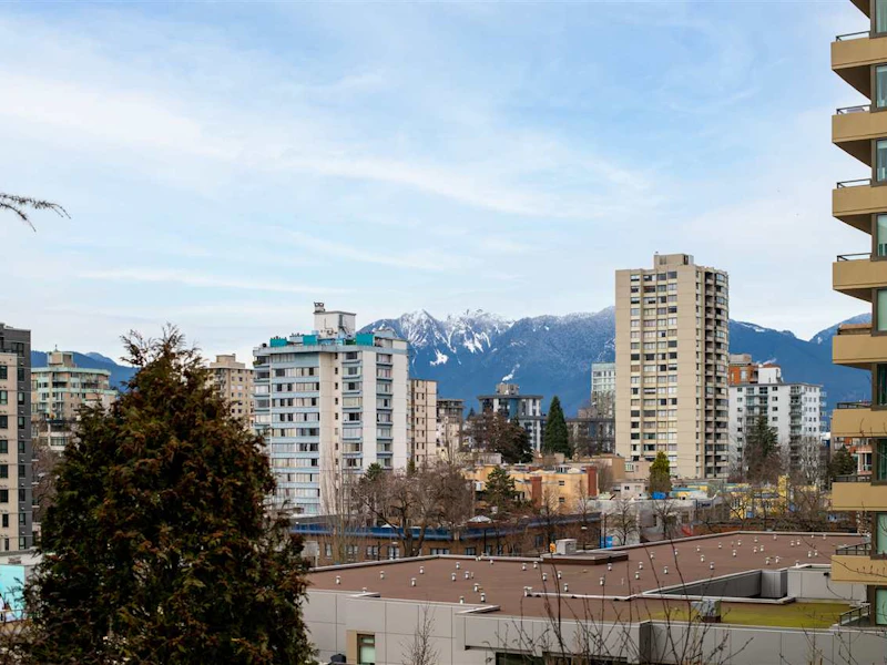 603 - 1740 Comox Street, Vancouver BC V6G 2Z1