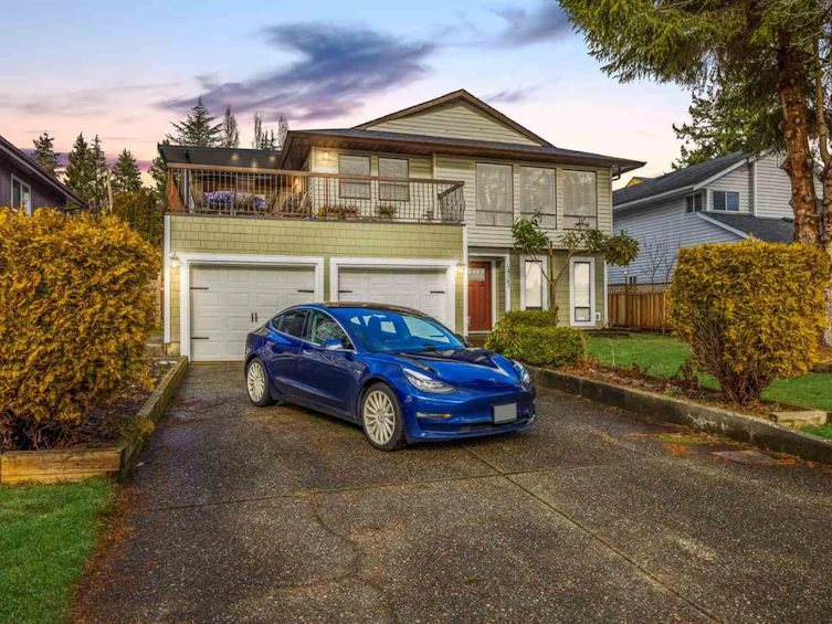 14583 89 Avenue, Surrey, BC, V3R 8B2