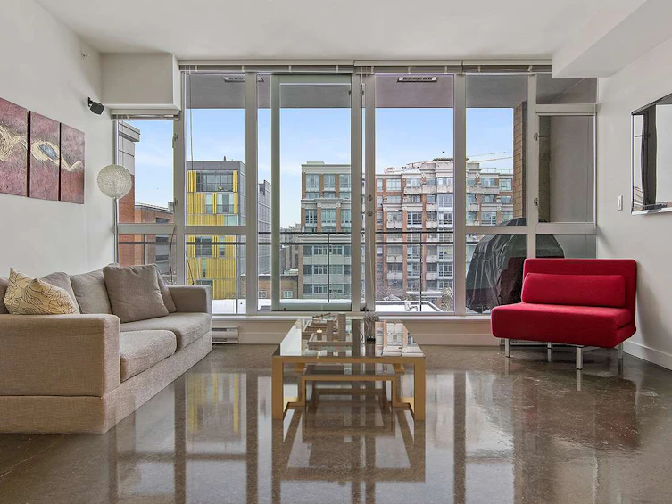 709-221 Union Street, Vancouver, BC, V6A 0B4