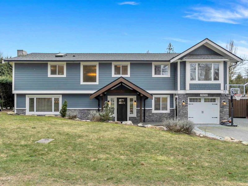 29252 Duncan Avenue, Abbotsford BC V4X 1J5