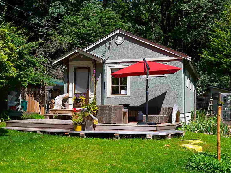 1134 Miller Road, Bowen Island BC V0N 1G1