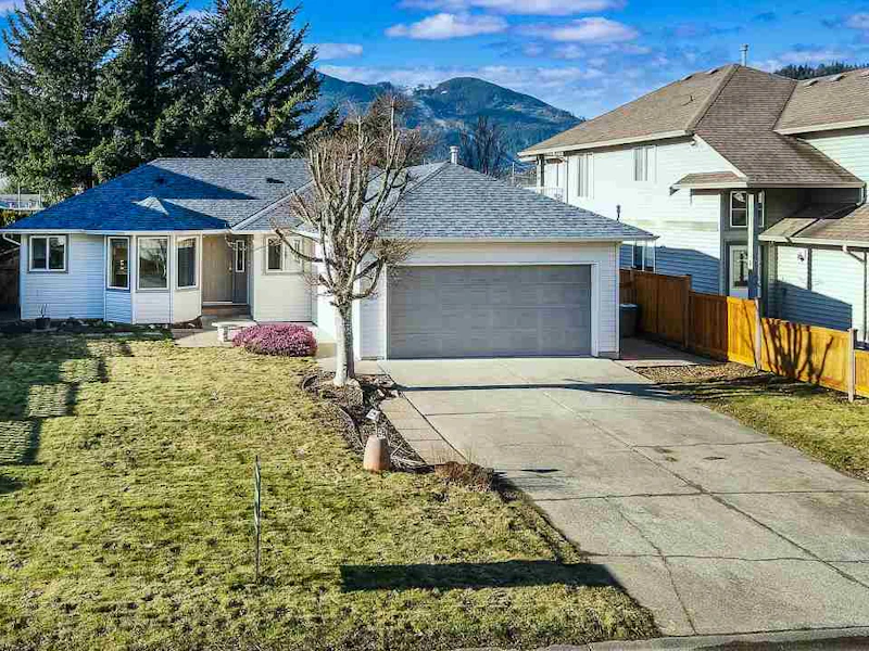 2067 Dunn Place, Agassiz BC V0M 1A1