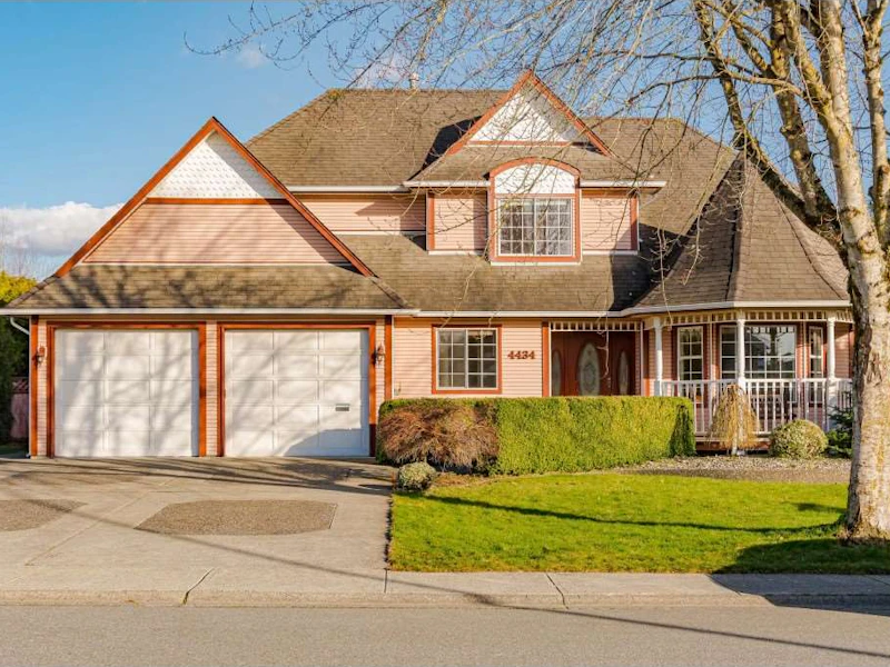 4434 217b Street, Langley BC V3A 8E4