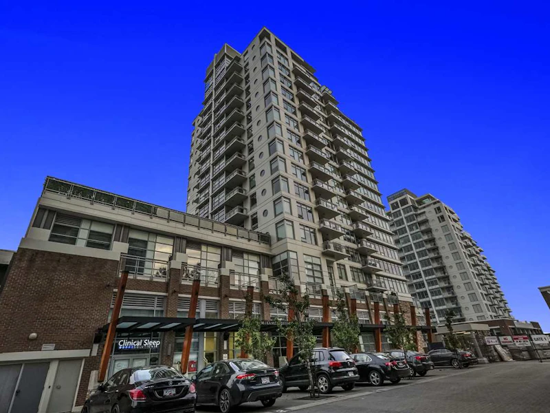 604 - 1473 Johnston Road, Surrey BC V4B 0A2