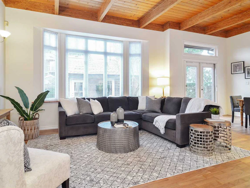 3326 W 7th Avenue, Vancouver BC V6R 1V8