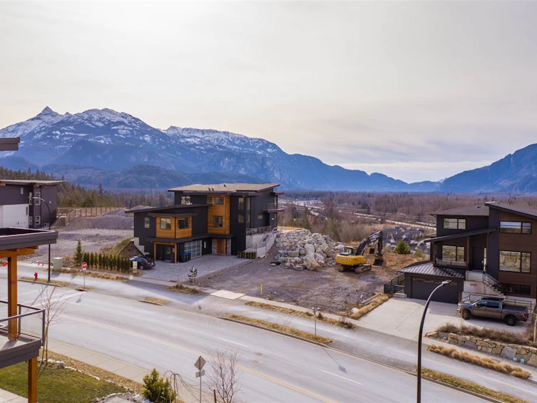 41283 Horizon Drive, Squamish, BC, V8B 0Y7