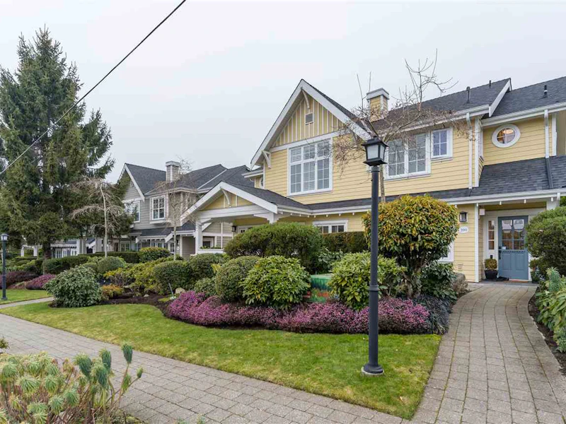 2011 Esquimalt Avenue, West Vancouver BC V7V 1S3