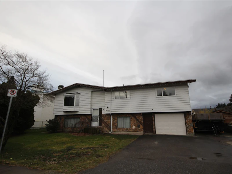 8761 Broadway Road, Chilliwack BC V2P 5V8