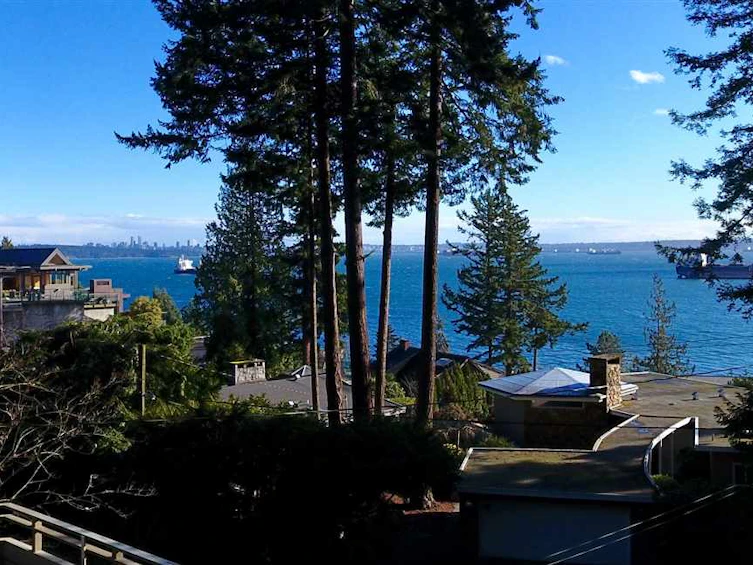 4170 A Rose Crescent, West Vancouver, BC, V7V 2N8