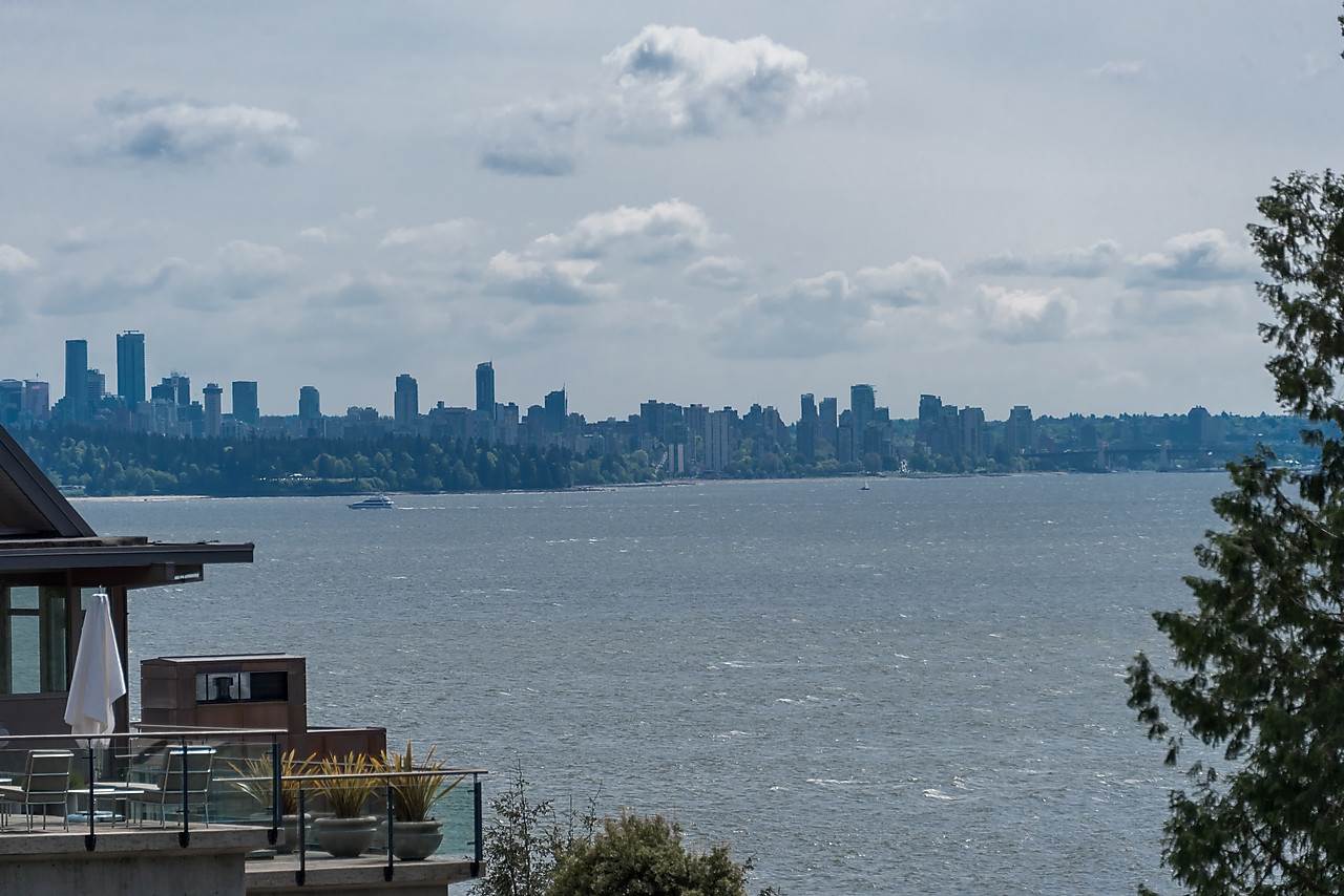 4170 Rose Crescent, West Vancouver, BC, V7V 2N8