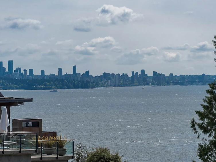 4170 Rose Crescent, West Vancouver, BC, V7V 2N8