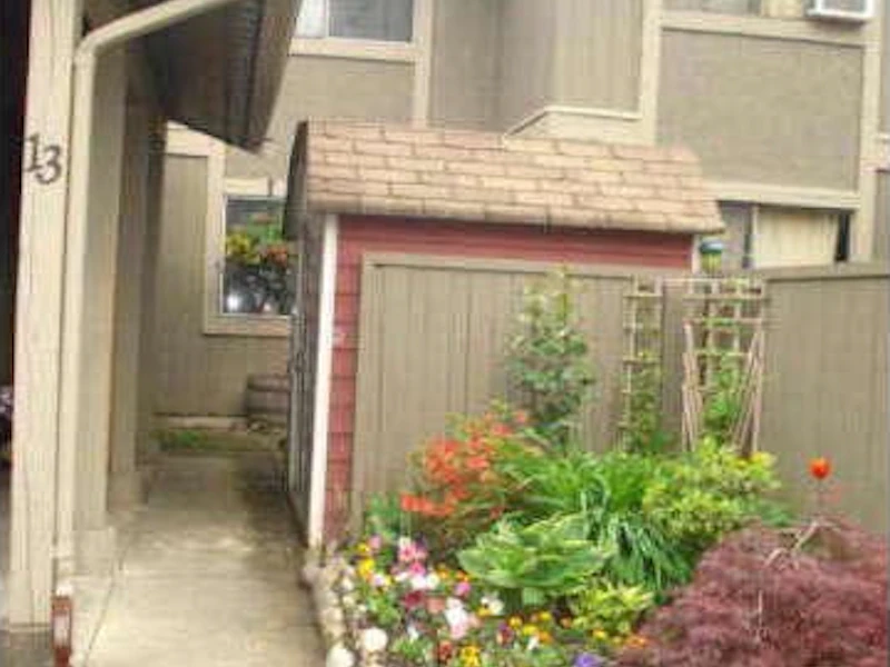 13 - 46689 First Avenue, Chilliwack BC V2P 1X5