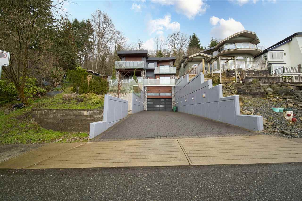 7368 Barnet Road, Burnaby, BC, V5A 1E4