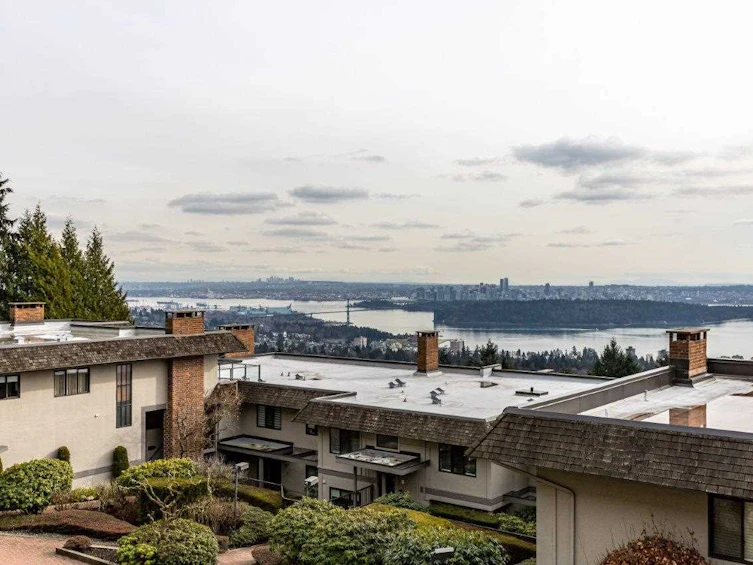 21-2250 Folkestone Way, West Vancouver, BC, V7S 2X7