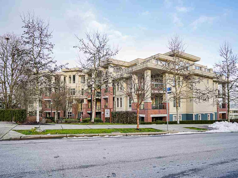 205 - 245 Ross Drive, New Westminster BC V3L 0C6