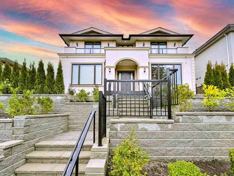 4519 Carson Street, Burnaby, BC, V5J 2Y3