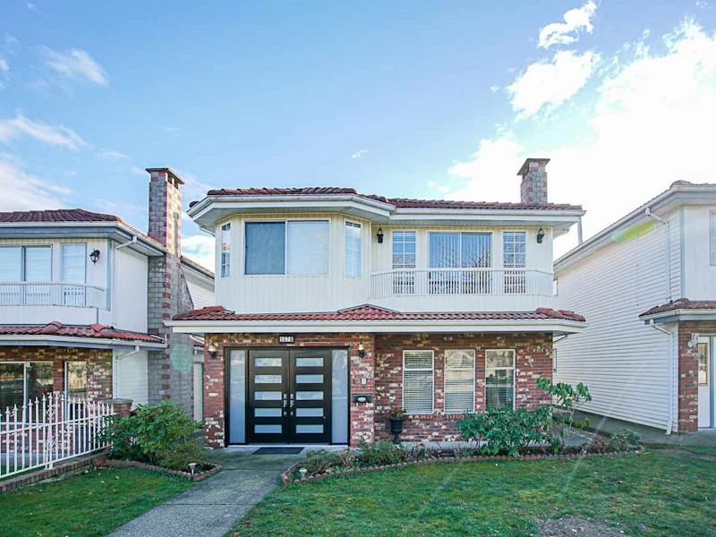 1078 E 58th Avenue, Vancouver BC V5X 1W7