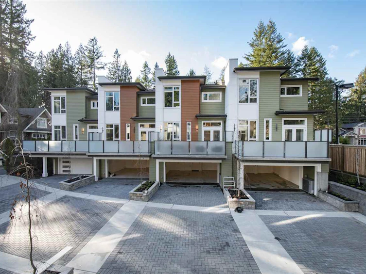4680 Capilano Road, North Vancouver, BC, V7R 4K3