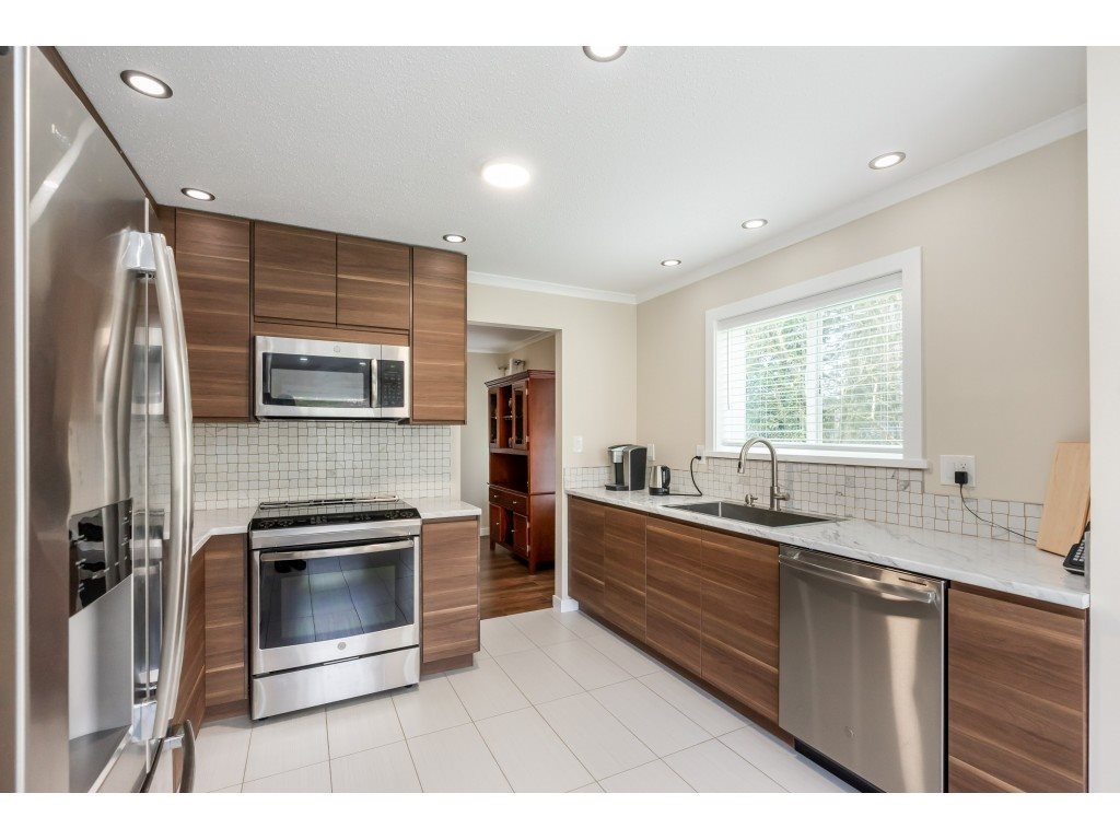 112-6841 138 Street, Surrey, BC, V3W 0A7