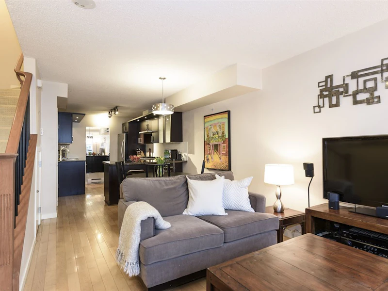 1644 W 7th Avenue, Vancouver BC V6J 1S5