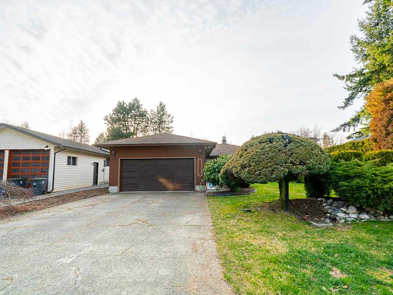 6113 172b Street, Surrey BC V3S 6G6