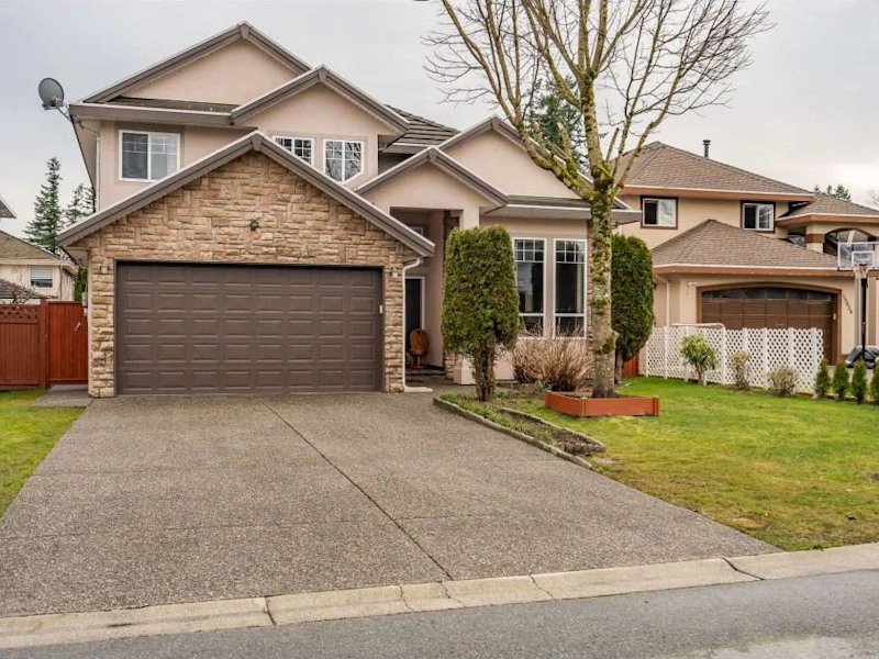 15662 83a Avenue, Surrey BC V4N 0S4