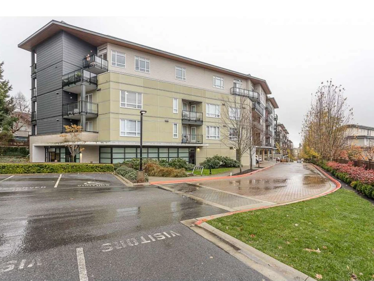 410-13919 Fraser Highway, Surrey, BC, V3T 4E6