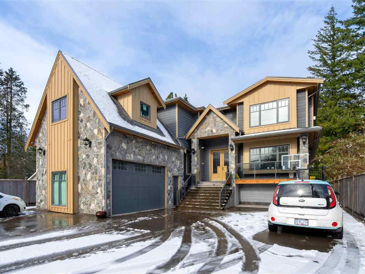 1337 Judd Road, Squamish, BC, V0N 1H0