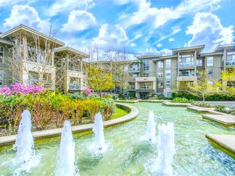 411-9339 University Crescent, Burnaby, BC, V3B 2H6