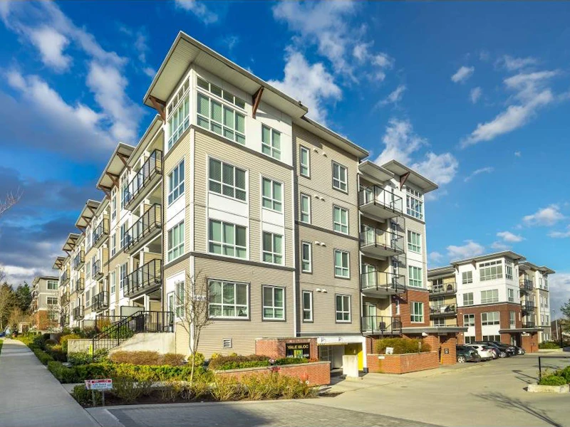 308 - 6468 195a Street, Surrey BC