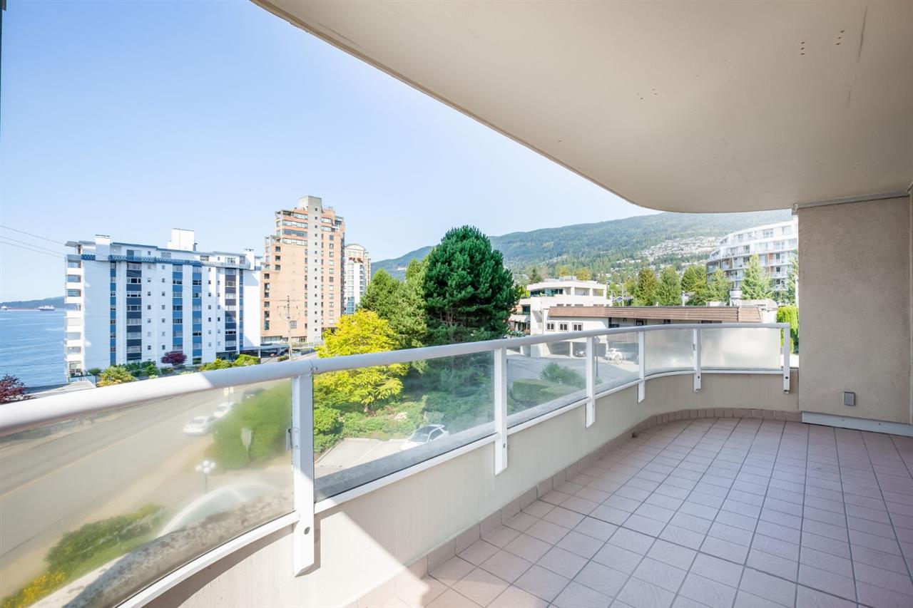 403-2203 Bellevue Avenue, West Vancouver, BC, V7V 4V7