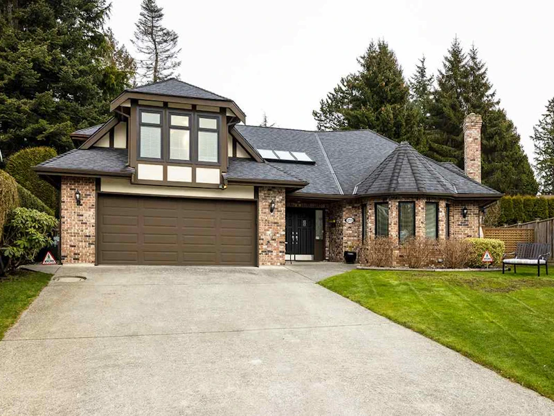 12715 21a Avenue, Surrey BC V4A 6P2