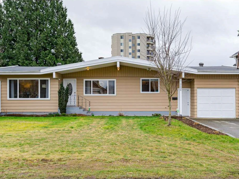 31938 Hopedale Avenue, Abbotsford BC V2T 2G7
