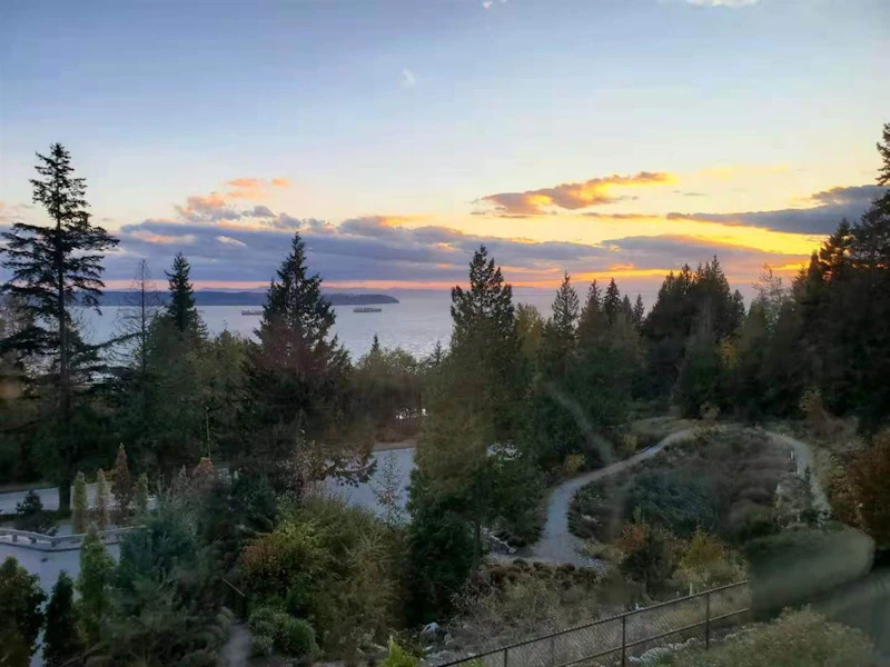 2998 Burfield Place, West Vancouver BC