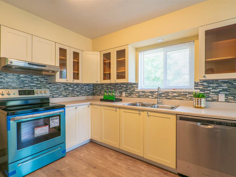 2696 E 52nd Avenue, Vancouver, BC, V5S 1S7