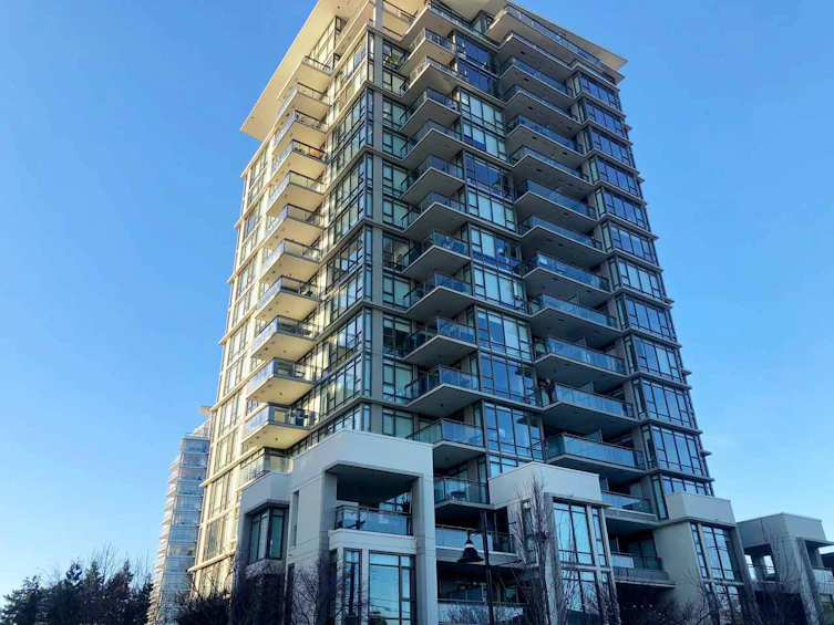 701-1455 George Street, Surrey, BC, V4B 0A9