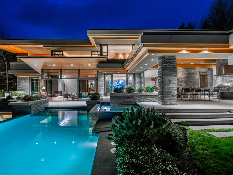 2628 Queens Avenue, West Vancouver BC V7V 2Z1
