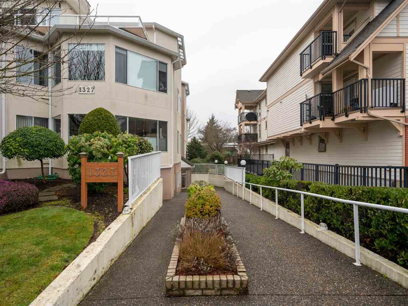 301 - 1327 Best Street, Surrey BC V4B 4E3