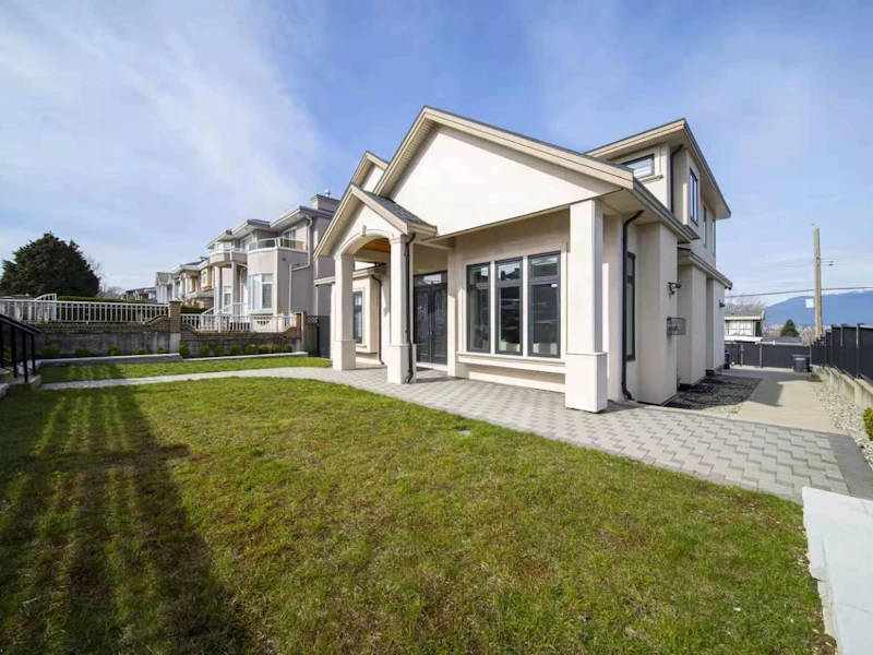 6291 Bryant Street, Burnaby BC V5H 1X8