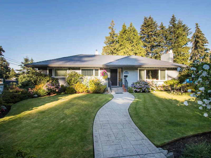 888 Bayview Drive, Delta BC V4M 2R4