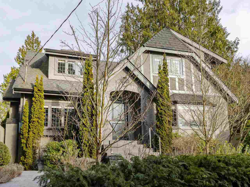 5530 Blenheim Street, Vancouver BC V6N 1P5