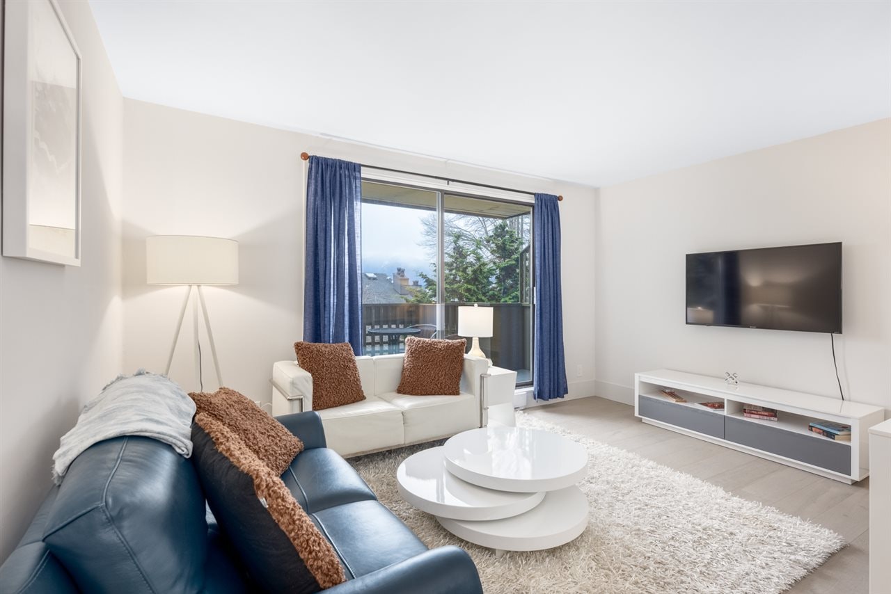 202-2458 York Avenue, Vancouver, BC, V6K 1E1