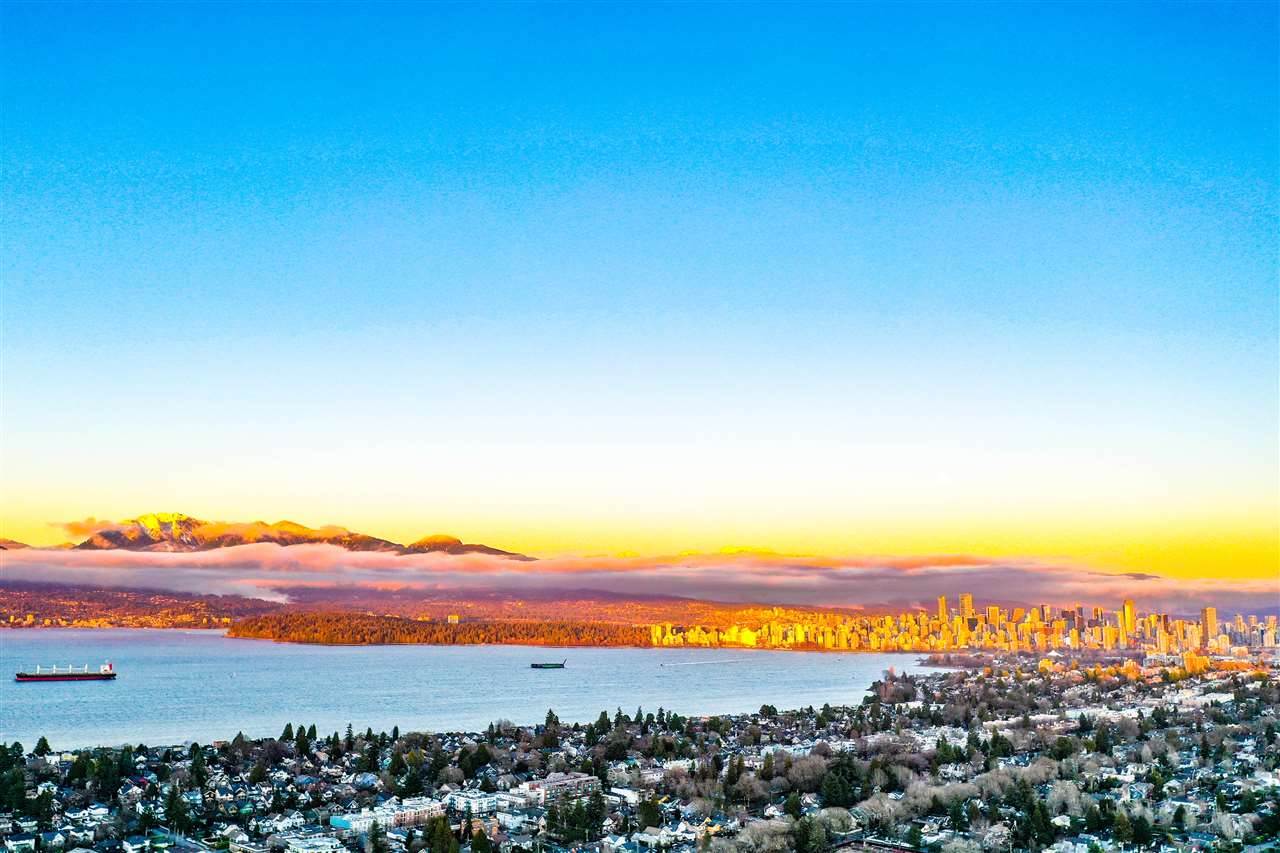 3872 W 10th Avenue, Vancouver, BC, V6R 2G7