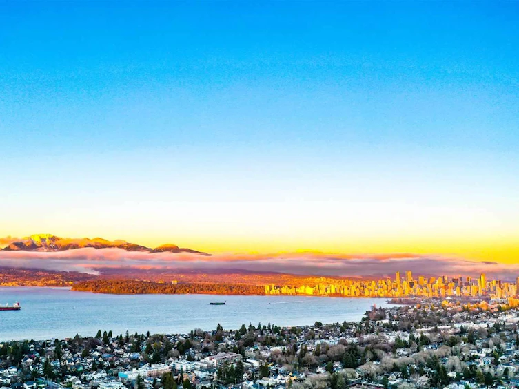 3872 W 10th Avenue, Vancouver, BC, V6R 2G7