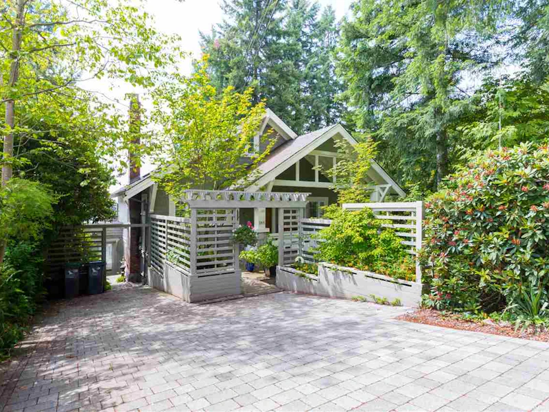 165 W Osborne Road, North Vancouver BC V7N 2P9