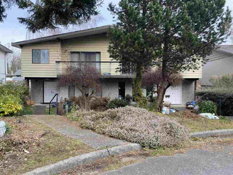 5681 Camino Court, Burnaby, BC, V5G 3Y1