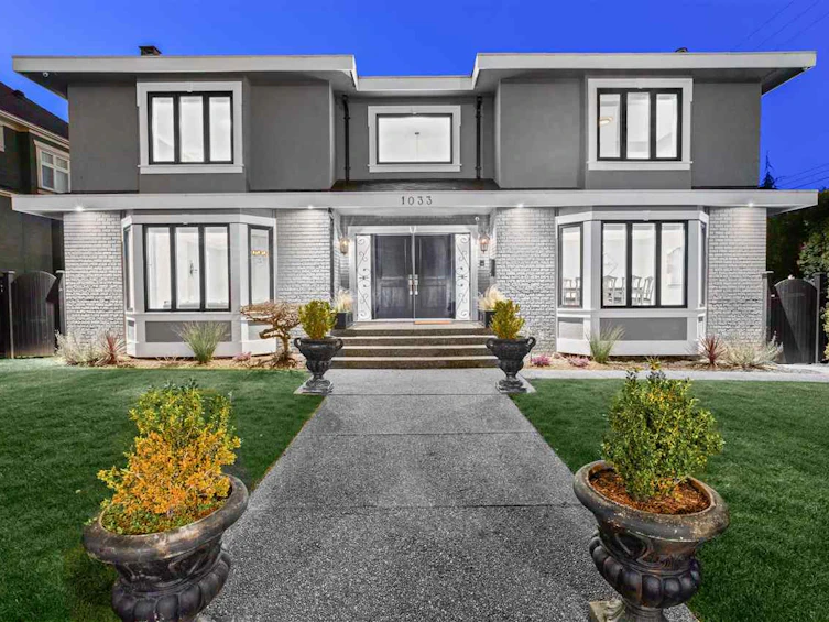 1033 W 42nd Avenue, Vancouver, BC, V6M 2A9